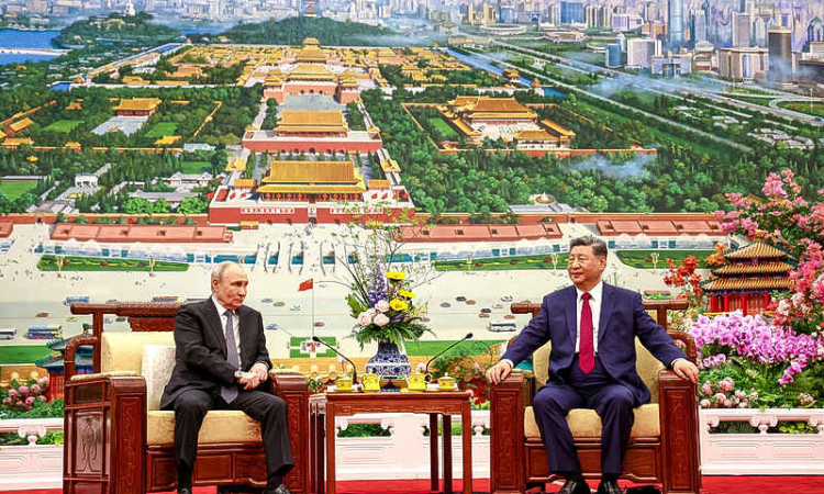 Xi and Putin unite to slam US,  but fail to clinch big gas deal